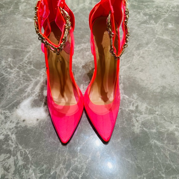 Fashion Nova Translucent Hot Pink Rhinestone Ankle Strap Pointed Toe Heels SZ 7 - Picture 3 of 6